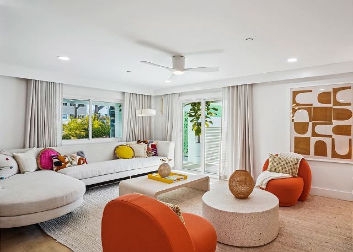 retro living room at mello on the beach